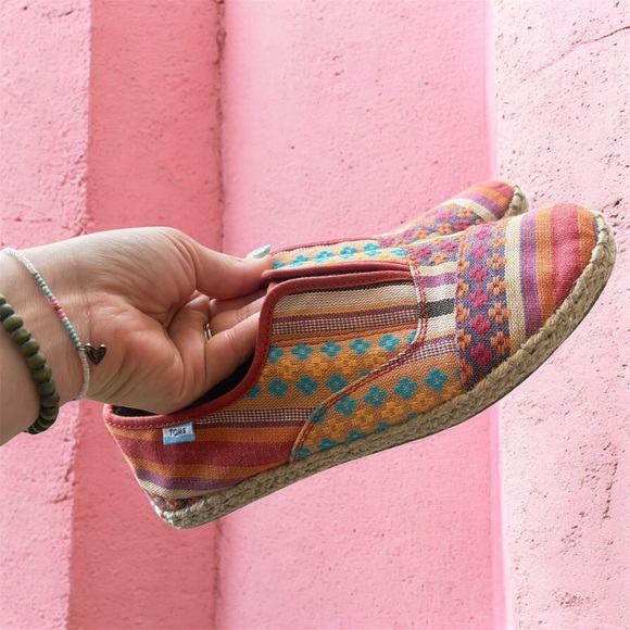 NWOT Tom’s Colorful Woven Patchwork Boho Slip-On Espadrilles Womens 5.5 - Picture 7 of 7